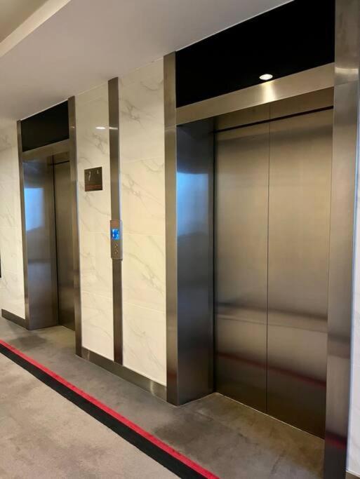 #211 M101 Dang Wangi Klcc View Pool By Livin Kuala Lumpur Exterior foto